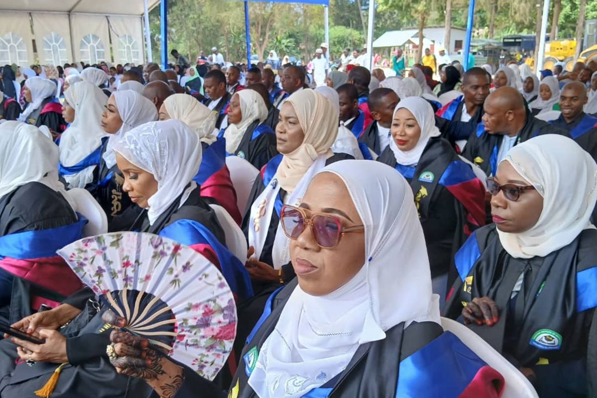 Wanawake waongoza mahafali ya kwanza TIA Zanzibar, Waziri Omar atoa neno