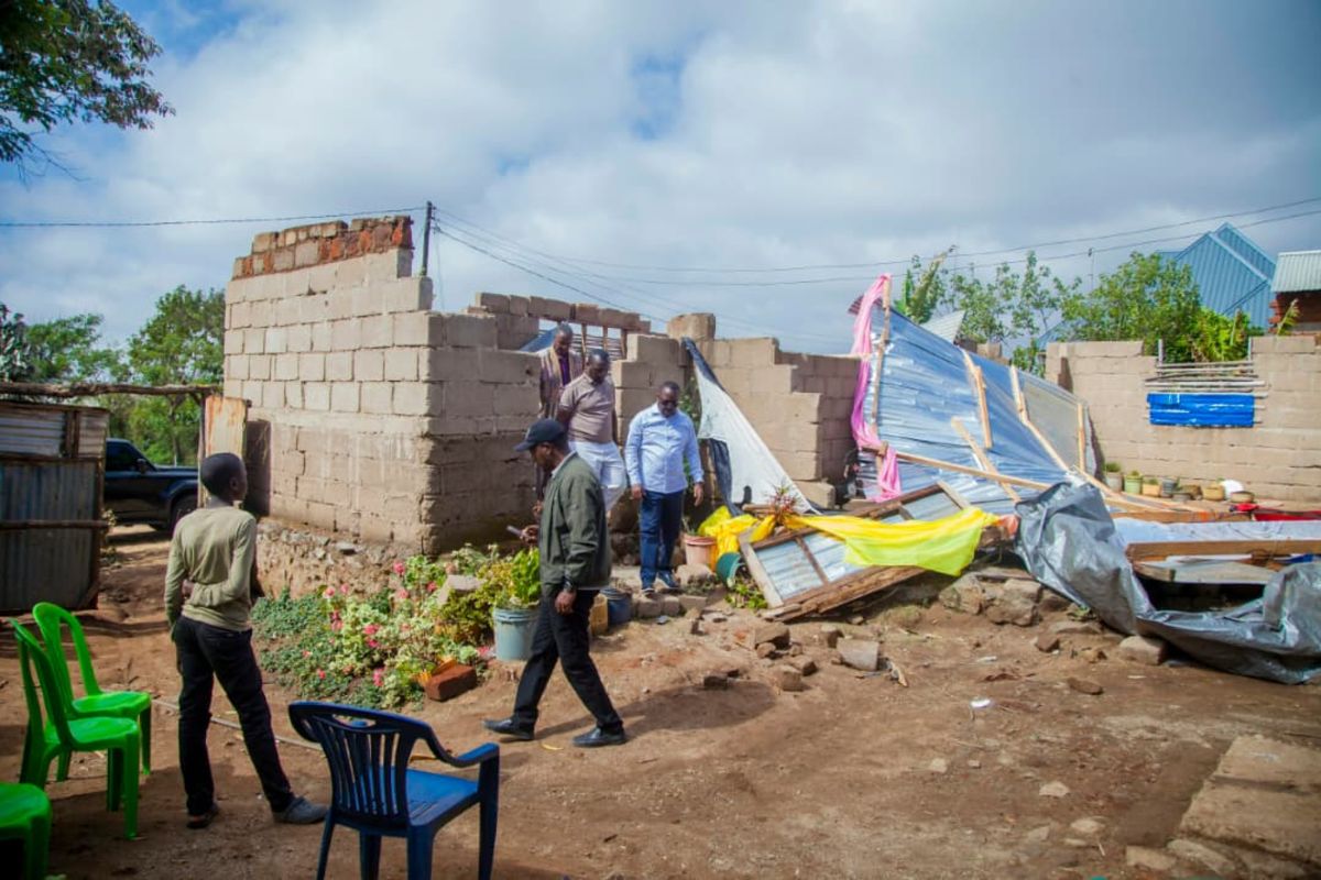 Nyumba 35 zaezuliwa Hanang, DC awatembelea waathirika