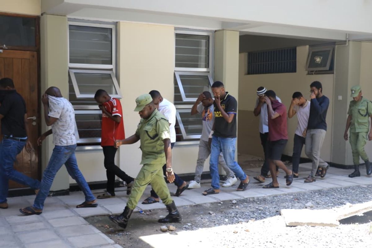 11 kortini kwa tuhuma za kutakatisha Sh1.4 bilioni