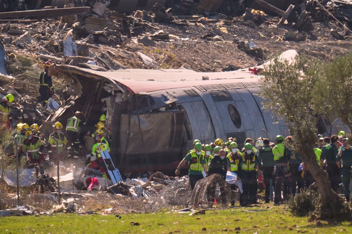 39 killed after two high-speed trains collide in Spain
